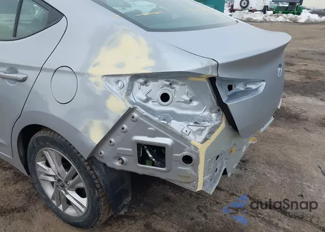 2020 Hyundai Elantra Value Edition z USA, uszkodzony, nr VIN KMHD84LF6LU084691